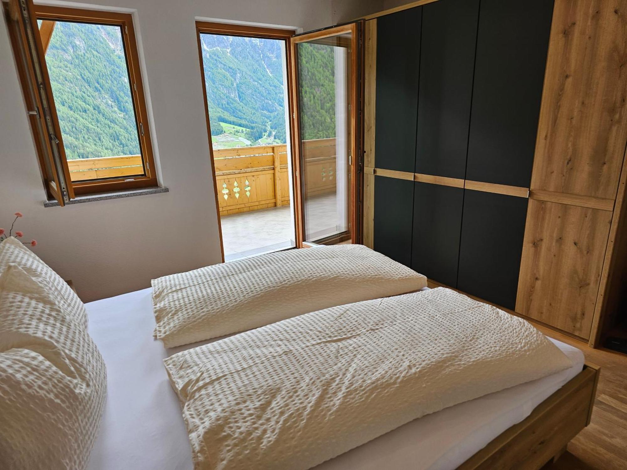 Alpenblick Lodge Tscholl Martello Exterior photo